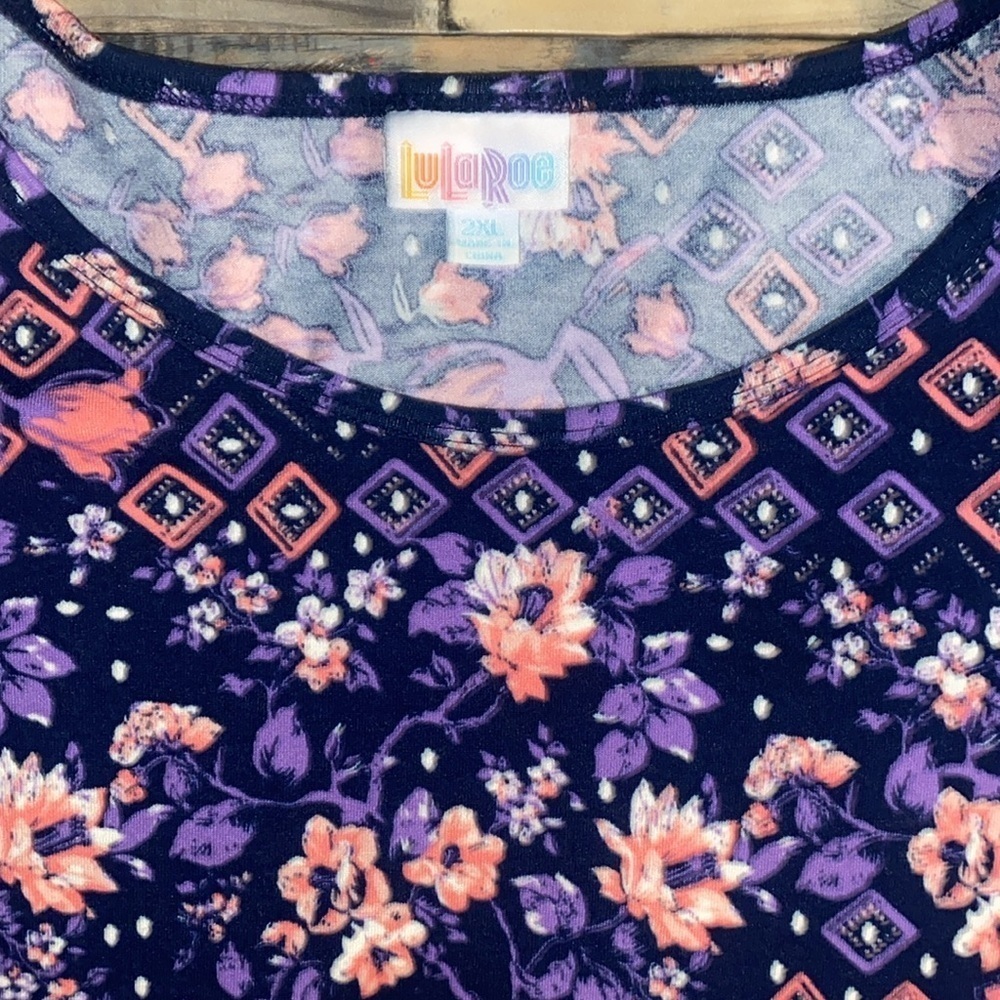 Lularoe floral tunic size 2XL - Picture 3 of 3